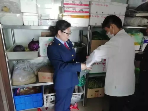 松山區(qū)市場監(jiān)管局全力保障“兩會”期間餐飲服務(wù)與住宿食品安全