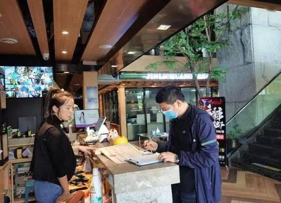 我為群眾辦實(shí)事丨筑牢網(wǎng)絡(luò)餐飲“安全網(wǎng)” 敦化市市場監(jiān)管局強(qiáng)化監(jiān)管守護(hù)舌尖安全